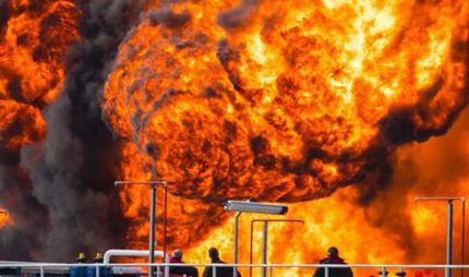 印尼炼油厂爆炸起火